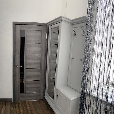 Lux Apartments Vinnytsia Exteriör bild